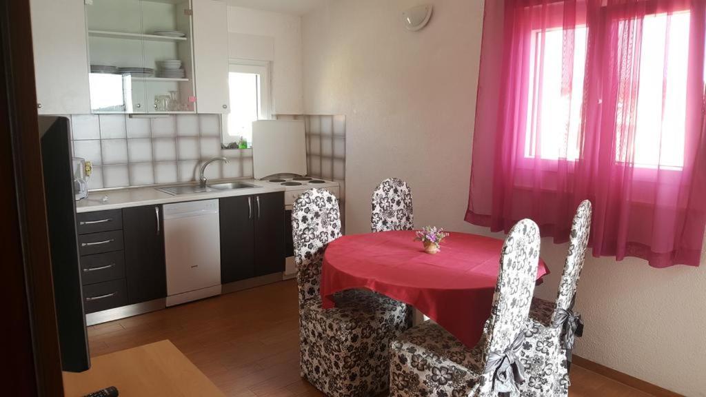 Apartments Lala プリモシュテン エクステリア 写真